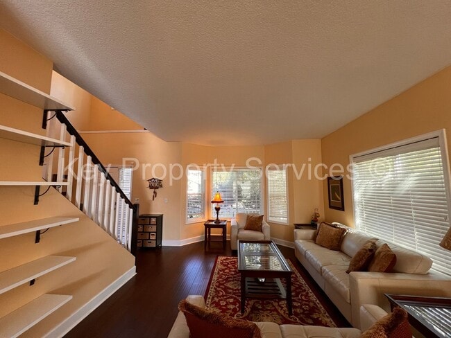 Building Photo - MOVE IN SPECIAL! HALF OFF! Spacious Felida...