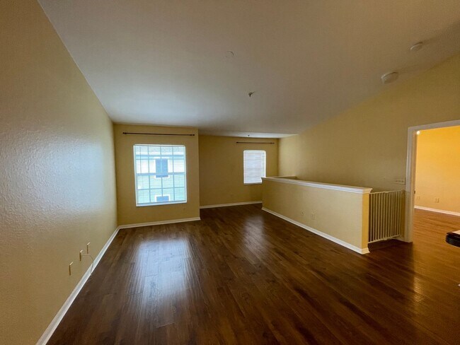 Building Photo - ANNUAL RENTAL - VANDERBILT PLACE AT CAMDEN COVE-3 BED/2 BATH