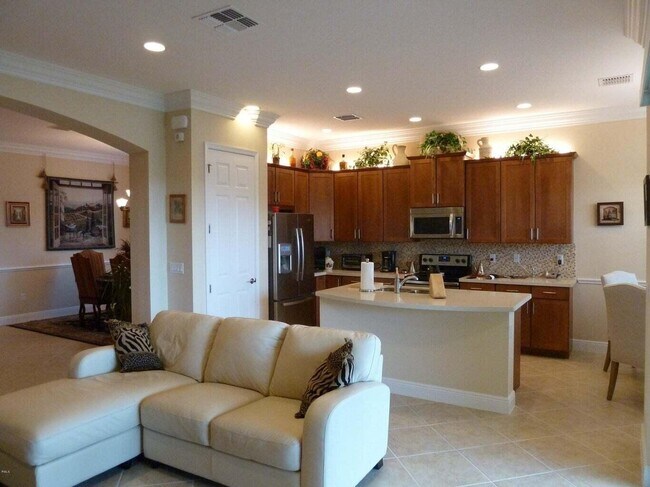 Building Photo - 2525 Vicara Court