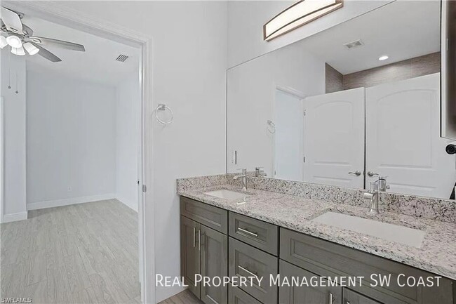 Building Photo - 4575 Catalina Ln