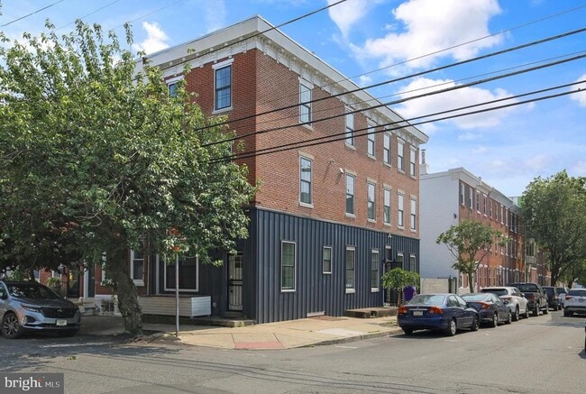 Building Photo - 2046 E Huntingdon St