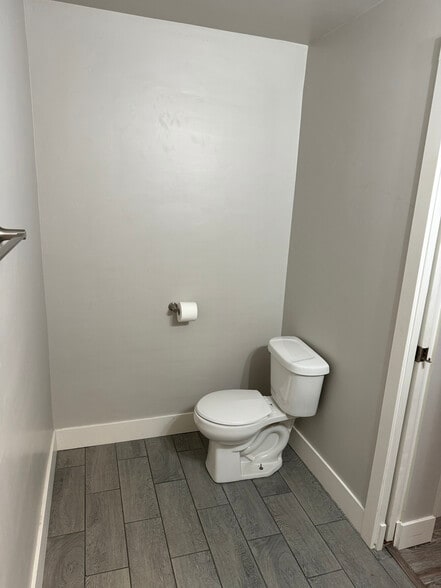 Building Photo - 225 2nd St