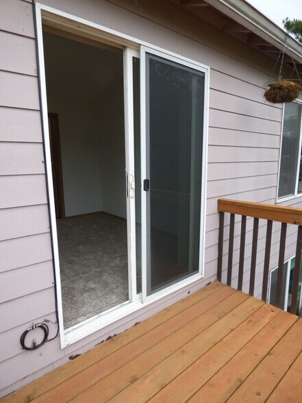 Building Photo - 104 Rice Ln