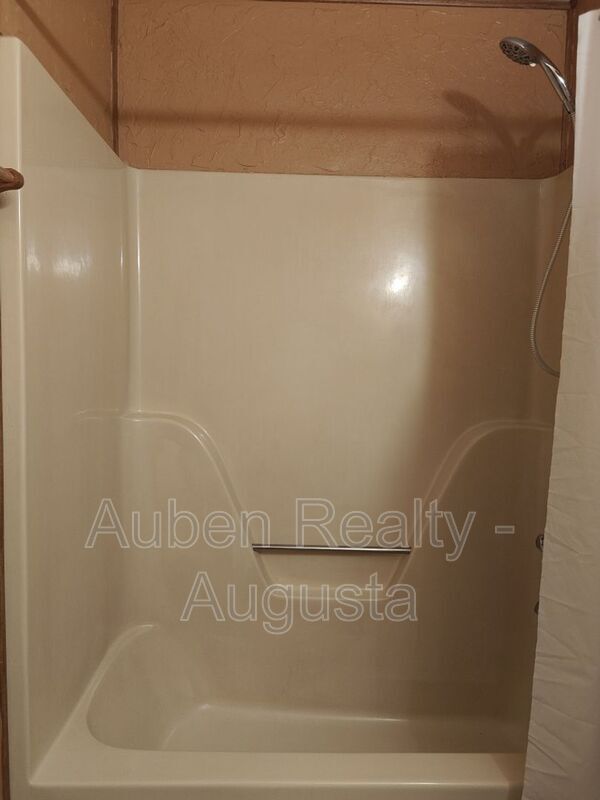 Building Photo - 3718 Byrd Rd