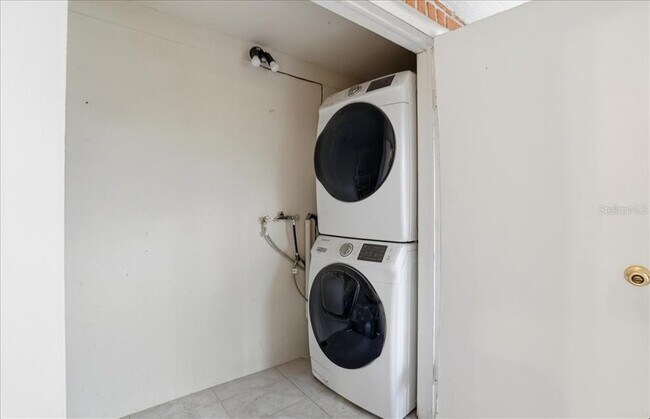 Building Photo - 8511 12th Way N