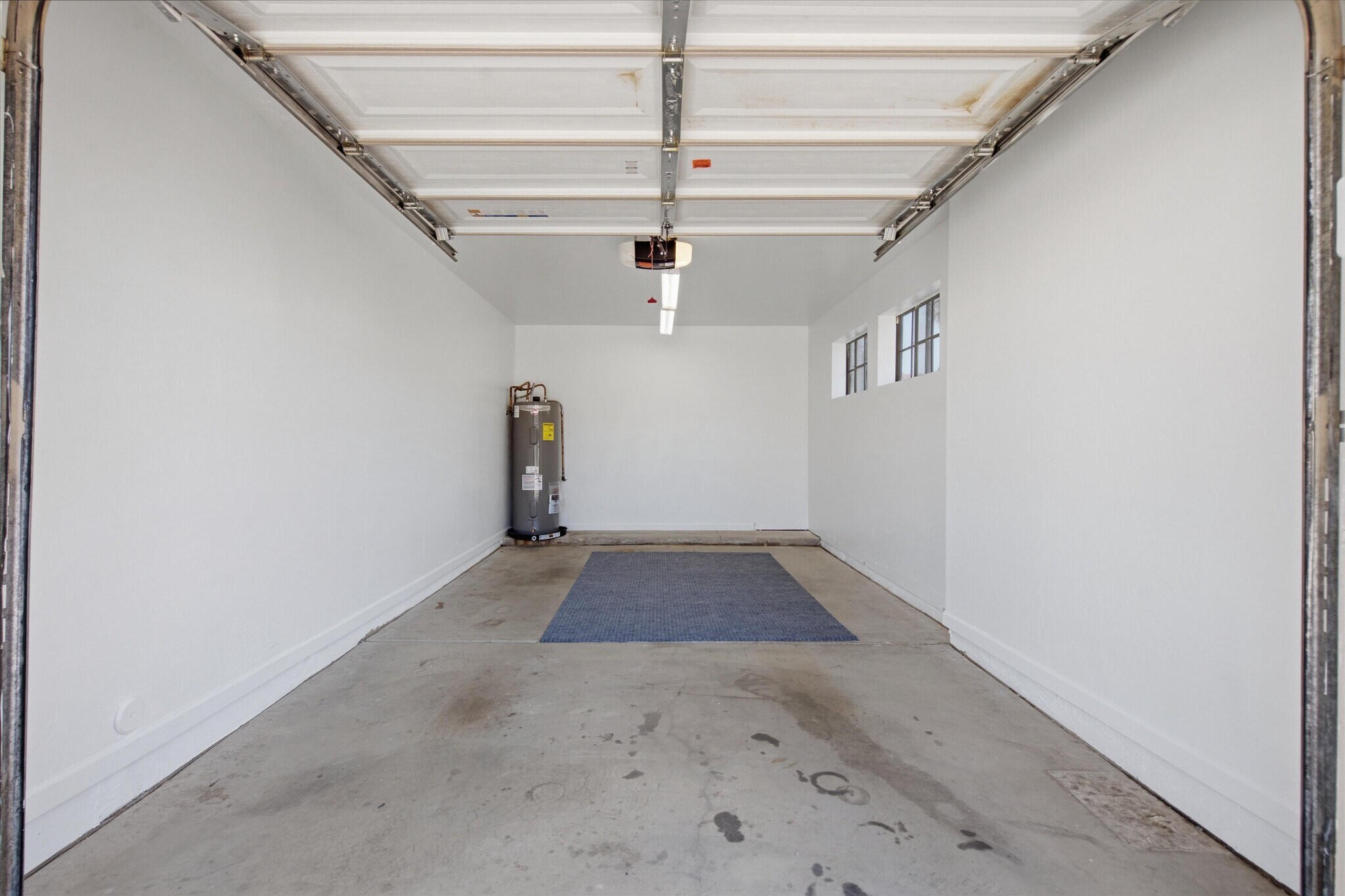 Building Photo - 7800 E Lincoln Dr