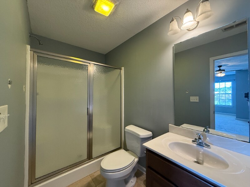 Building Photo - 512 Lake Shore Dr