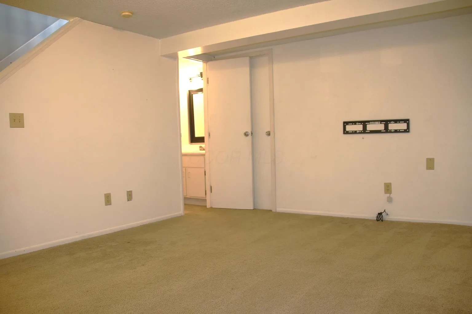 Building Photo - 4885 Stoneybrook Blvd