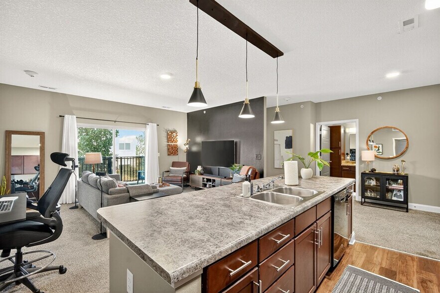 Building Photo - 8350 Cascade Ave