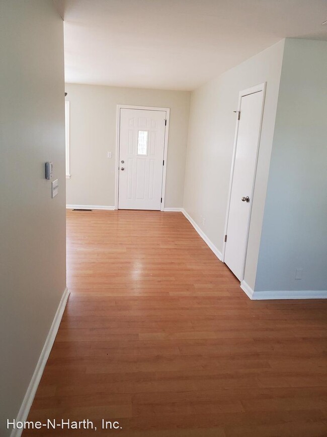 Building Photo - 3 br, 1.5 bath House - 8108 E Indianapolis