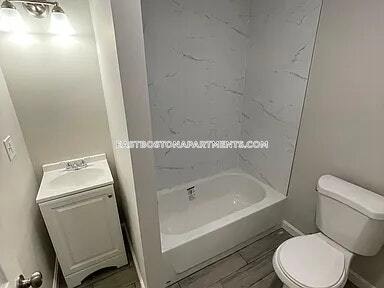 Building Photo - 435 Chelsea St