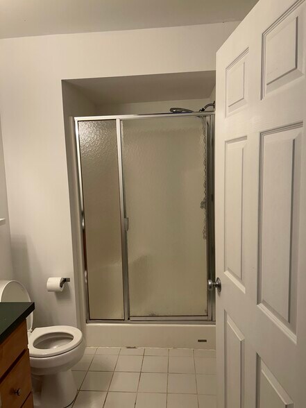 Building Photo - 2269 S Main St