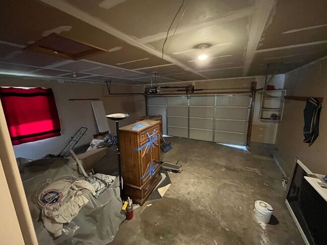 Building Photo - Beautifully Remodeled 4 Bed / 2 Bath Home in Stansbury Park