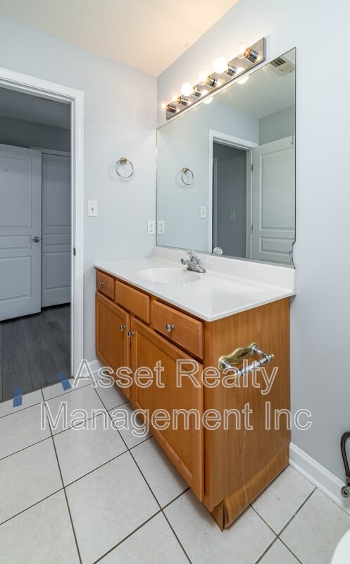 Building Photo - 1217 Dreamview Ln