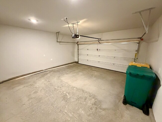 Building Photo - New Legacy Farms Home | Resort-Style Amenities!