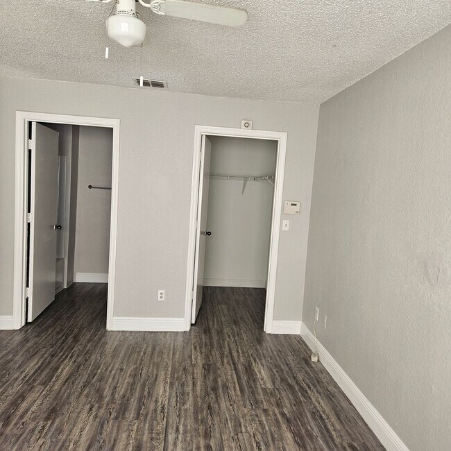 Building Photo - 1/1 Ground Floor Condo in the UCF area