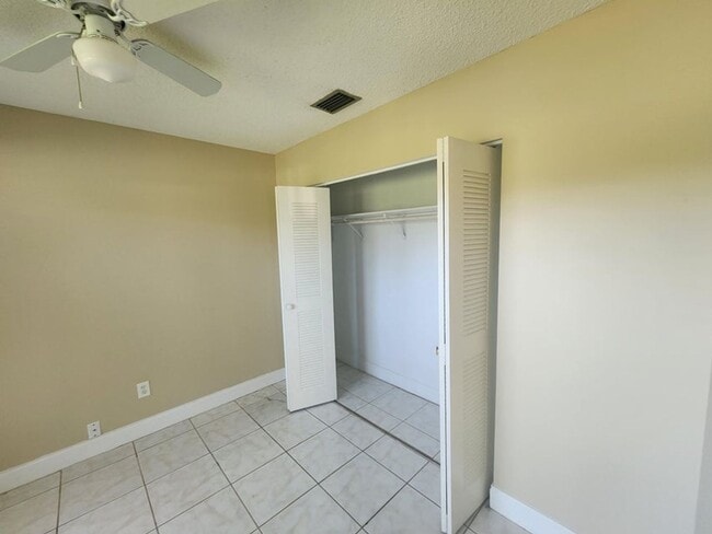 Building Photo - 1455 Longarzo Pl