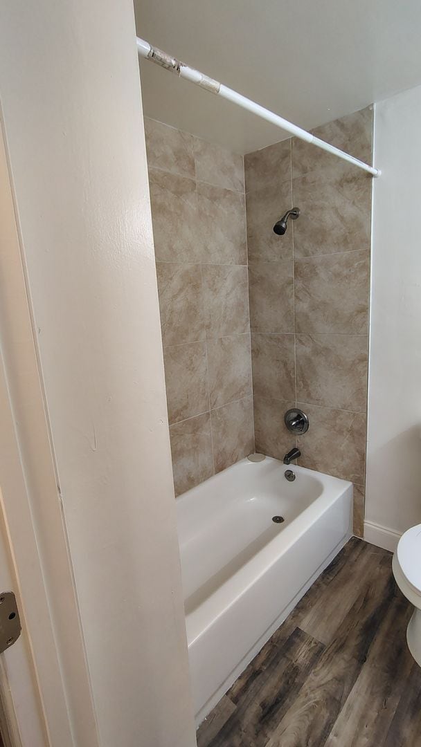 Building Photo - Beautiful home!