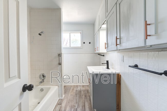 Building Photo - 2525 63rd St