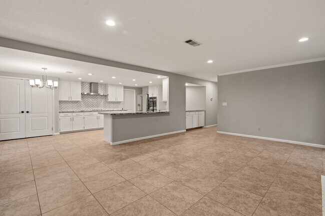 Building Photo - Luxury 4-Bedroom Home with Designer Upgrad...