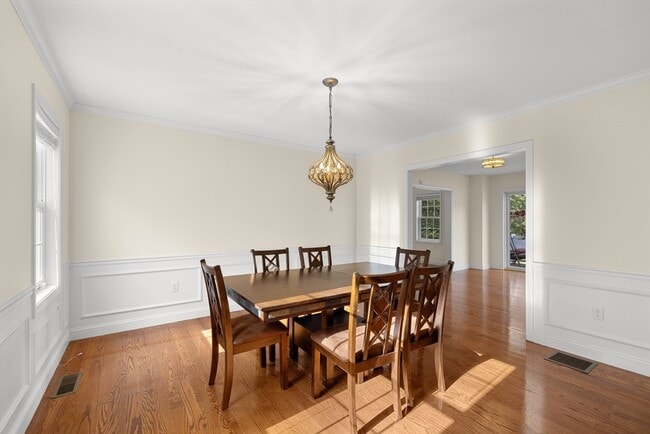 Building Photo - 11 Checkerberry Ln