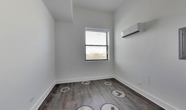 Building Photo - Brand New Studio Apartments in Uptown