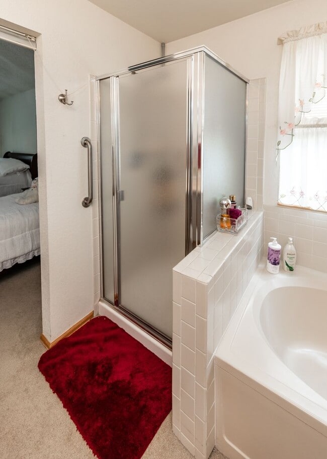 Building Photo - Spacious 5 Bedroom in D20 centrally located