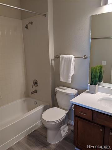 Building Photo - 10176 Park Meadows Dr