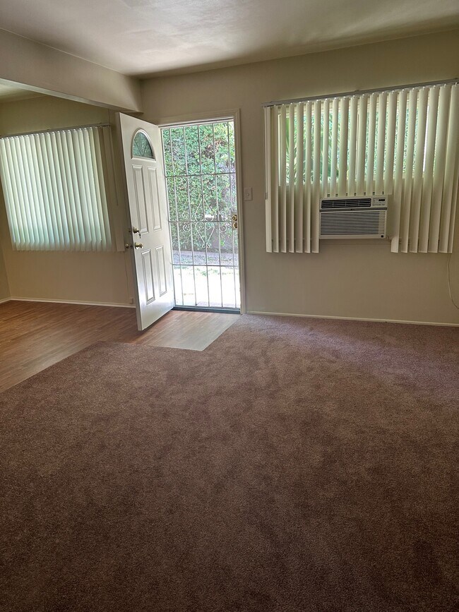 Building Photo - 515 W Foothill Blvd