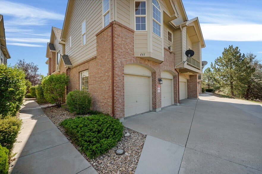 Building Photo - 111 Granby Way