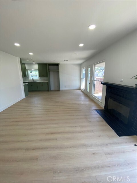 Building Photo - 2310 W Ituni St