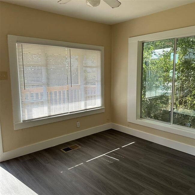 Building Photo - 1321 Harris Hill Rd