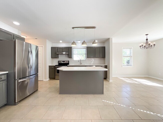 Building Photo - 1037 Ridgefield Cir