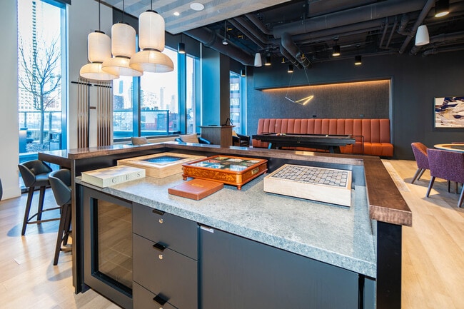 Building Photo - 350 N Canal St