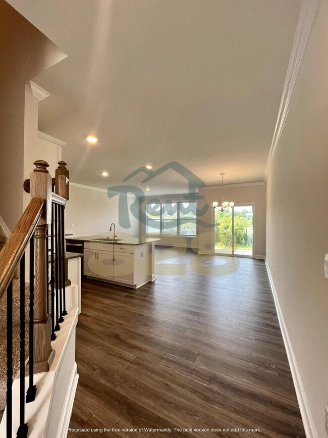 Building Photo - 146 Creekview Rd