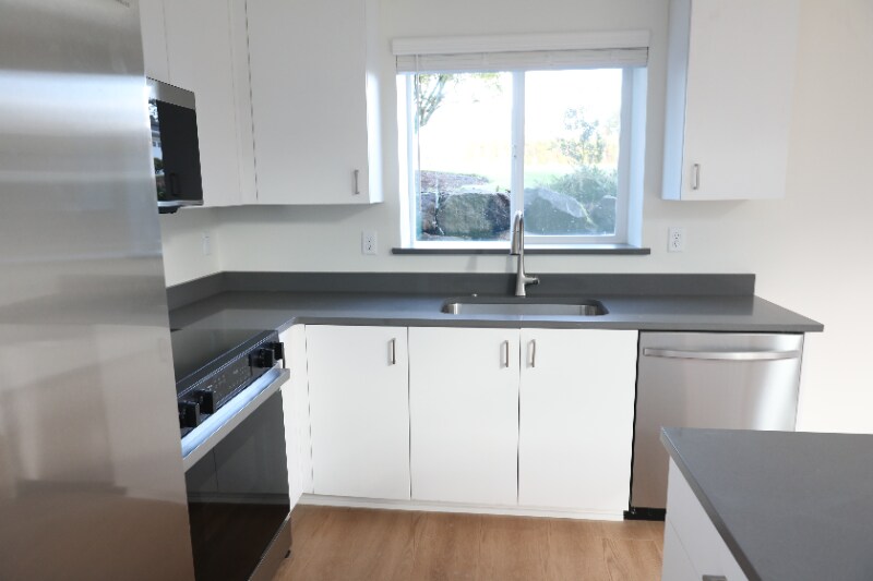 Building Photo - 12907 SE Ridgecrest Rd