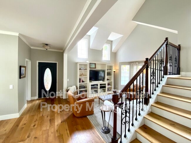 Building Photo - 2767 Southampton Rd