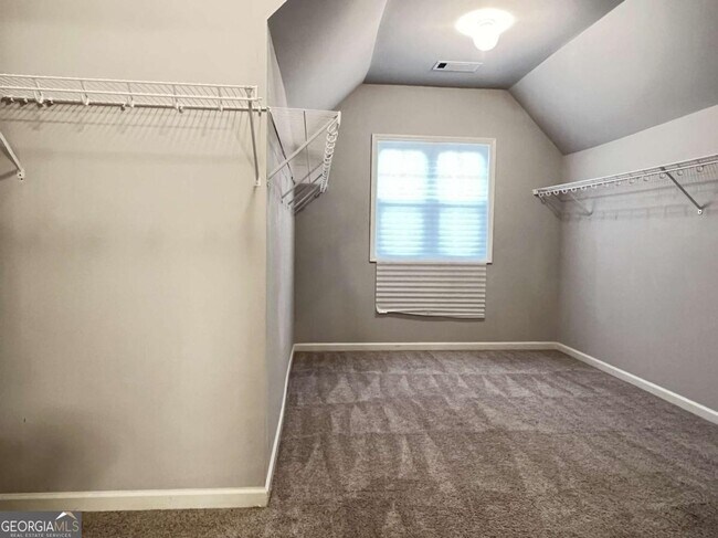 Building Photo - 4675 Silver Oak Dr SW