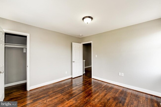 Building Photo - 707 Congress St SE