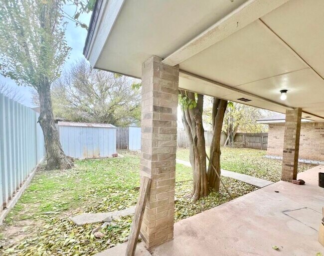 Building Photo - 2205 93rd Pl