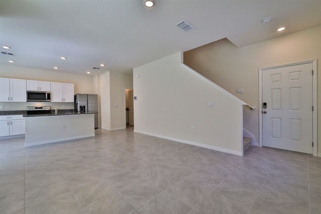 Building Photo - Venetian Bay 3BR 2.5BA Townhome For Rent