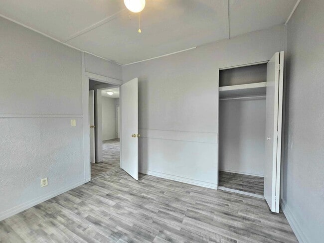 Building Photo - 2 Bed / 1 Bath Home for RENT!