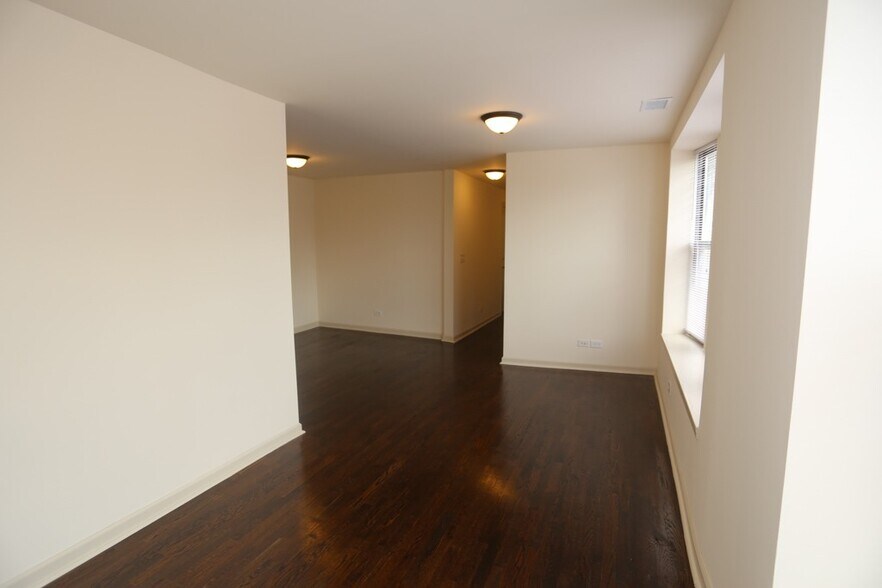 Building Photo - 4654 Malden St