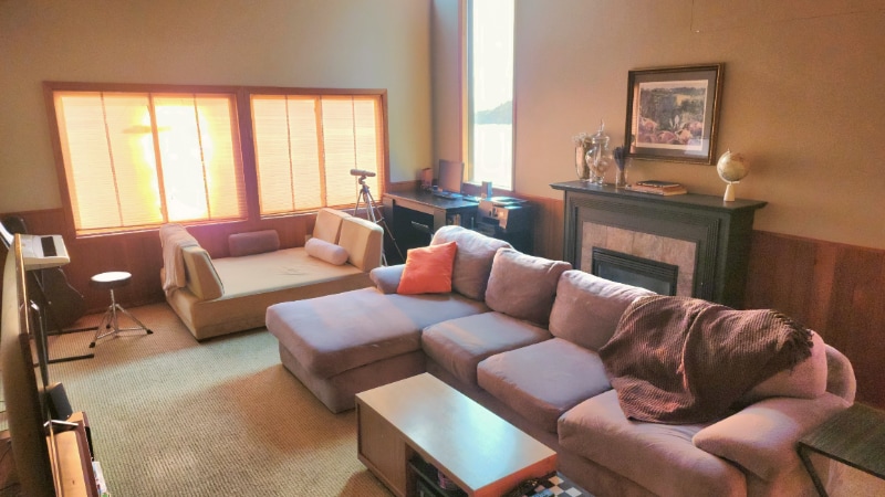 Building Photo - 1231 Chuckanut Dr