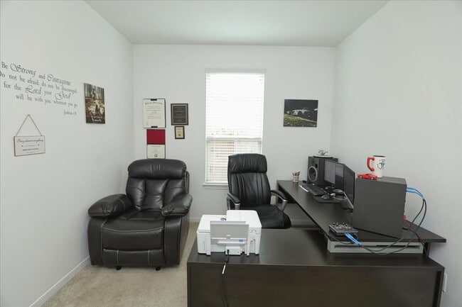 Building Photo - 14463 Cedar Ledge Ln