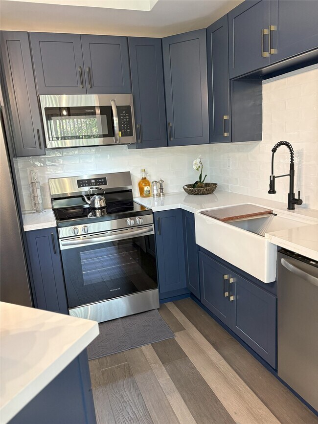 Building Photo - 111 Dunbar Estates Dr