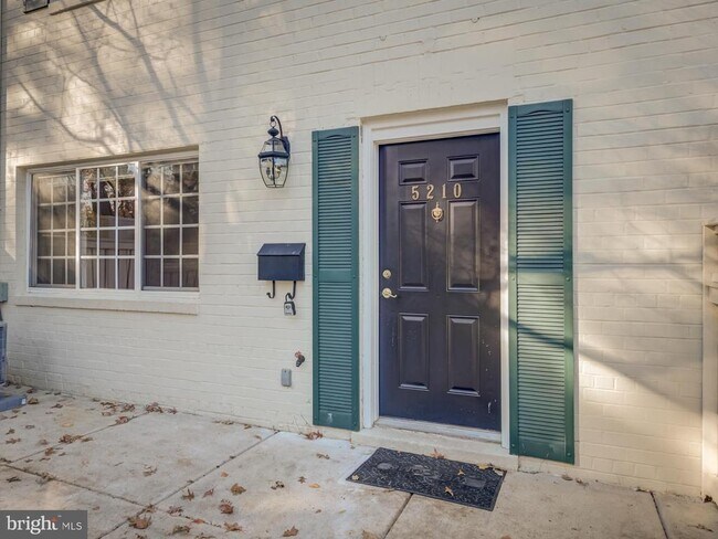 Building Photo - 5210 Maris Ave