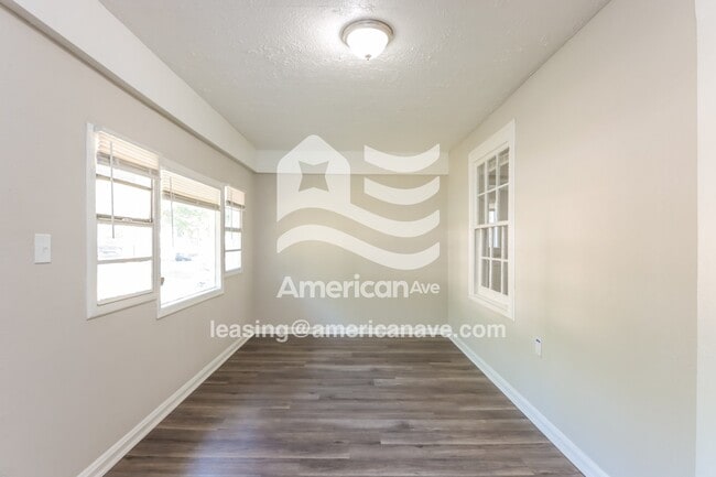 Building Photo - 1238 Briarwood Ave