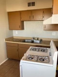 Building Photo - OUTSTANDING 1 BEDROOM AND 1 BATHROOM FOR L...