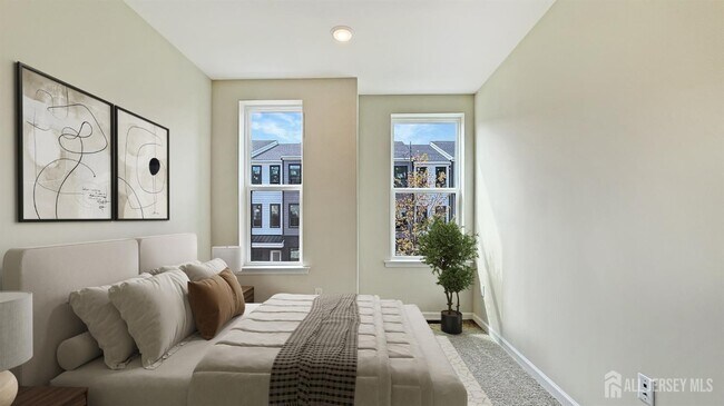 Building Photo - 618 Sadie Cir